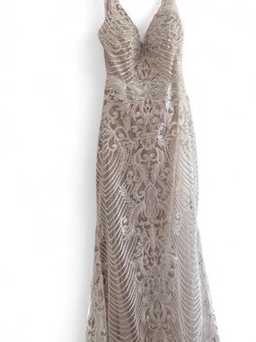 Diamond White/Oyster Pearl lace V-Neck Wedding Dress with chapel train
